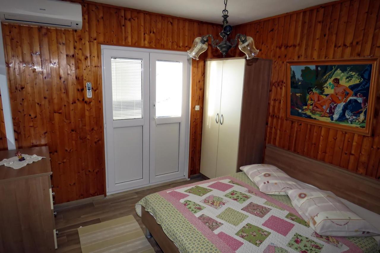 Apartments By The Sea Drasnice, Makarska - 5265 Bagian luar foto