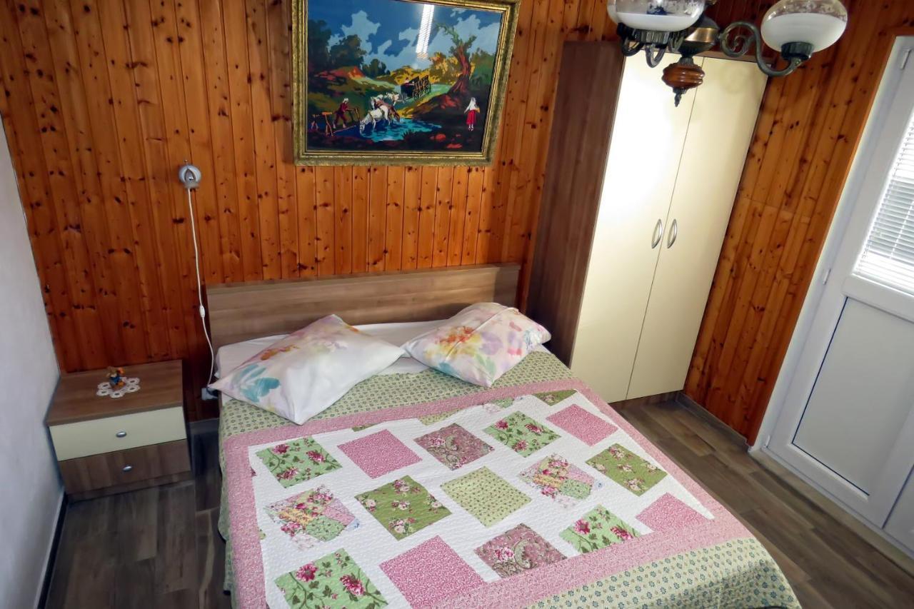 Apartments By The Sea Drasnice, Makarska - 5265 Bagian luar foto